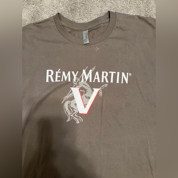 Remy Martin Tee NWOT size XL gray - Picture 2 of 3